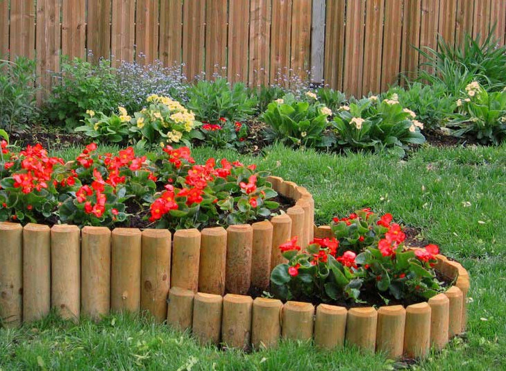 Flower Bed Edging Ideas And Easy, How To Make A Wooden Flower Bed Border
