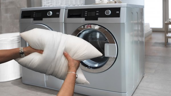 washing feather pillows